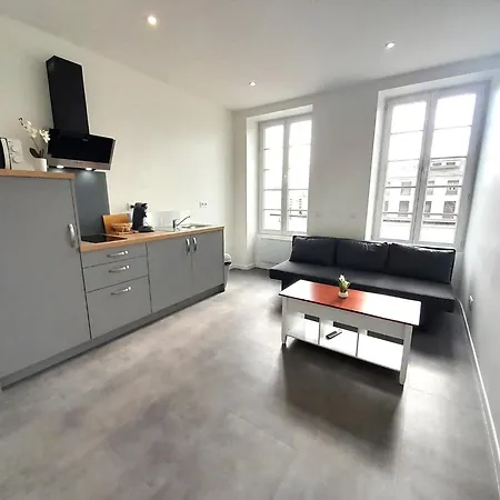Le Bugatti T2 En Face De La Gare Apartment Chateauroux Exterior photo